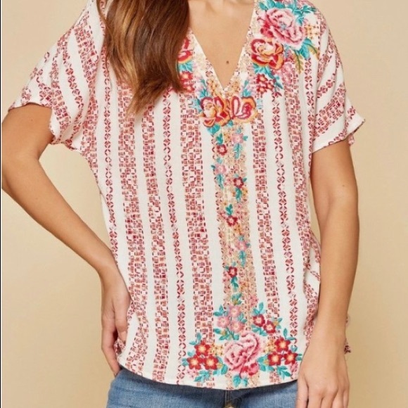 savanna jane Tops - NWOT Savanna Jane Floral Embroidered Blouse medium